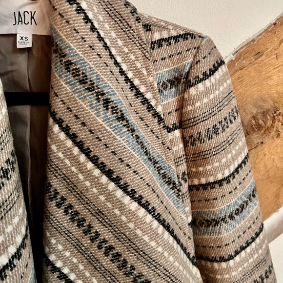 Soft Wool Blend Jacket with Tie Waist - Picture 4 of 6